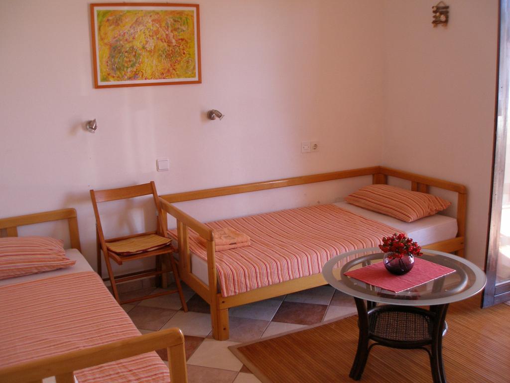 Apartment Pepo Pag Pag Town Buitenkant foto
